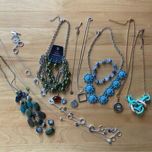 Jewelry Lot Vintage to Costume Necklaces Bracelet Earring